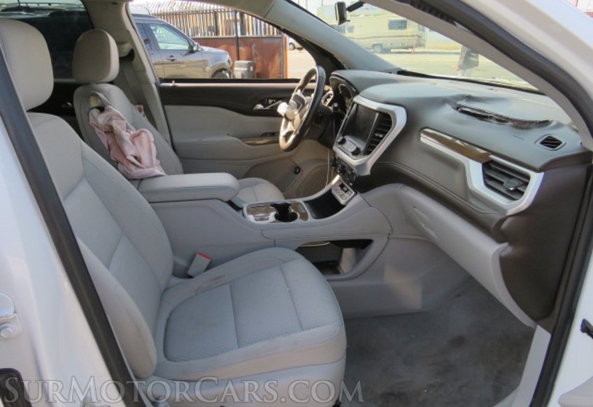 2020 GMC Acadia - Image 25