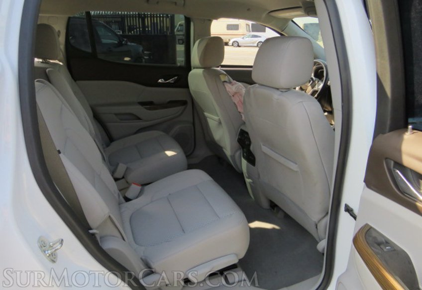 2020 GMC Acadia - Image 29