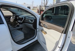 2020 GMC Acadia - Image 21