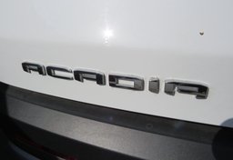 2020 GMC Acadia - Image 15