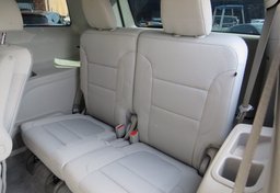 2020 GMC Acadia - Image 32