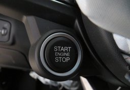 2022 Alfa Romeo Giulia - Image 41