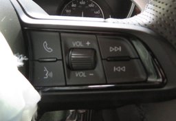 2022 Alfa Romeo Giulia - Image 39