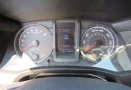 2018 Toyota Tacoma - Image 29