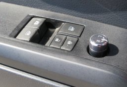 2018 Toyota Tacoma - Image 40