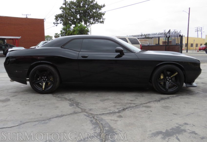 2019 Dodge Challenger - Image 11