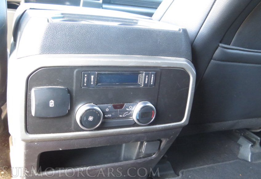 2019 Ford Expedition - Image 15