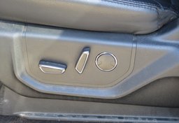 2019 Ford Expedition - Image 19