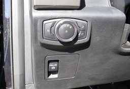 2019 Ford Expedition - Image 38