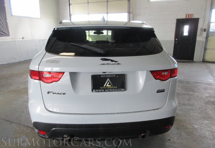 2018 Jaguar F-PACE - Image 11