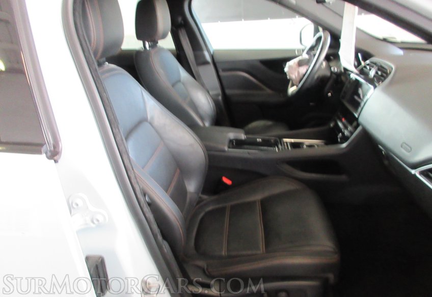 2018 Jaguar F-PACE - Image 30