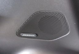 2018 Jaguar F-PACE - Image 60