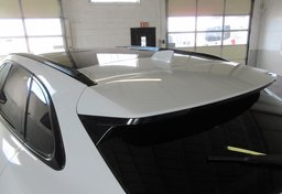 2018 Jaguar F-PACE - Image 16