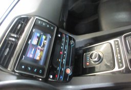 2018 Jaguar F-PACE - Image 43