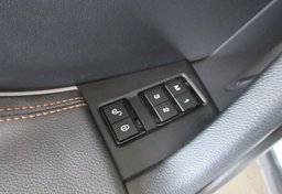 2018 Jaguar F-PACE - Image 61