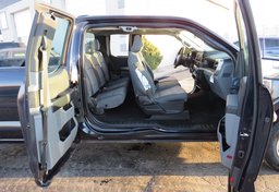 2022 Ford F-150 - Image 30