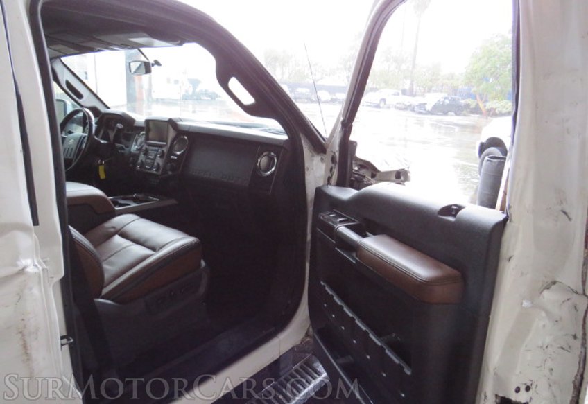 2015 Ford Super Duty F-350 SRW - Image 27