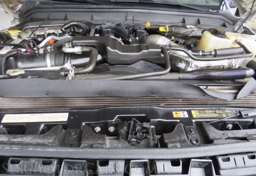 2015 Ford Super Duty F-350 SRW - Image 31