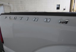 2015 Ford Super Duty F-350 SRW - Image 35