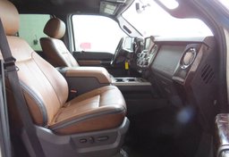 2015 Ford Super Duty F-350 SRW - Image 23