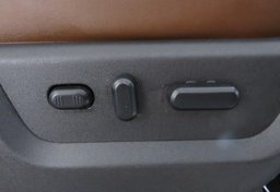 2015 Ford Super Duty F-350 SRW - Image 28