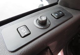 2015 Ford Super Duty F-350 SRW - Image 43