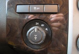 2015 Ford Super Duty F-350 SRW - Image 54