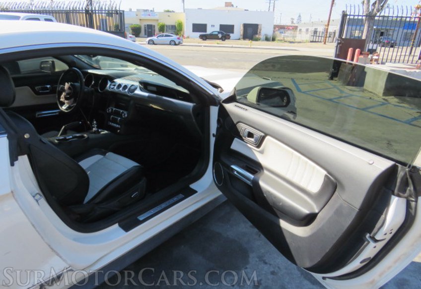 2015 Ford Mustang - Image 21