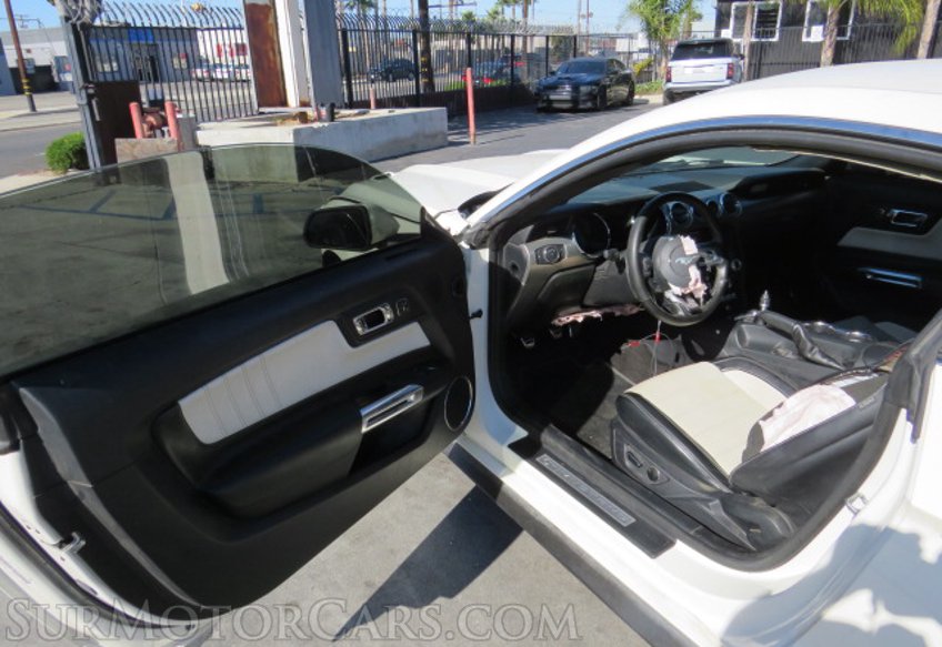 2015 Ford Mustang - Image 20