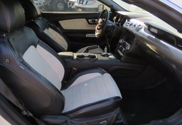 2015 Ford Mustang - Image 22