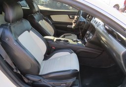 2015 Ford Mustang - Image 24