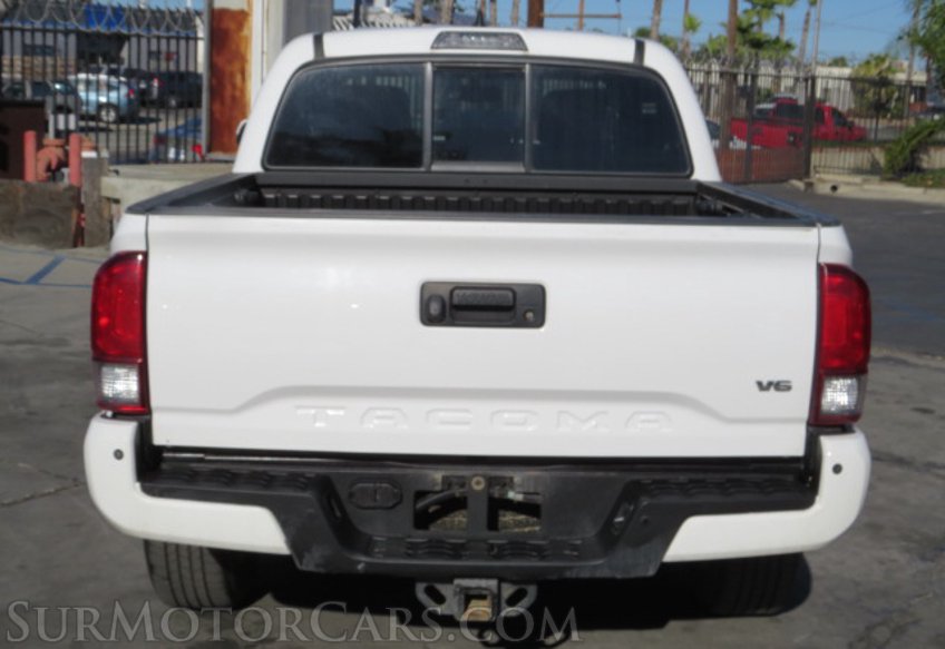 2016 Toyota Tacoma - Image 13