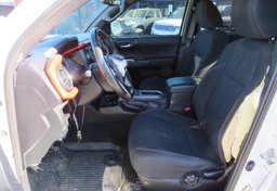 2016 Toyota Tacoma - Image 26