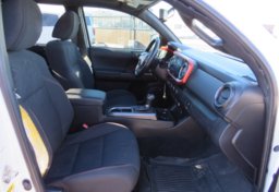 2016 Toyota Tacoma - Image 27