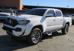2016 Toyota Tacoma - Image 3