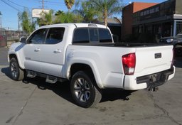 2016 Toyota Tacoma - Image 7