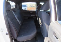 2016 Toyota Tacoma - Image 30