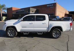 2016 Toyota Tacoma - Image 5