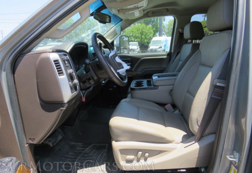 2017 GMC Sierra 2500HD - Image 29