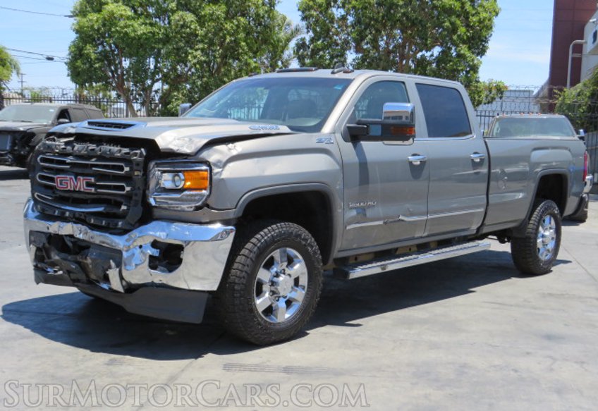 2017 GMC Sierra 2500HD - Image 4