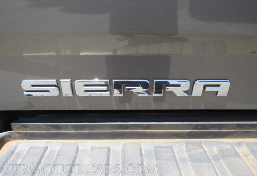 2017 GMC Sierra 2500HD - Image 20