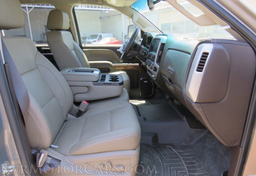 2017 GMC Sierra 2500HD - Image 28