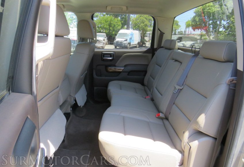 2017 GMC Sierra 2500HD - Image 31