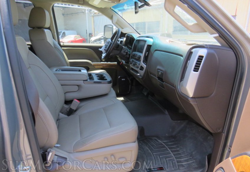 2017 GMC Sierra 2500HD - Image 30