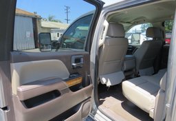 2017 GMC Sierra 2500HD - Image 25