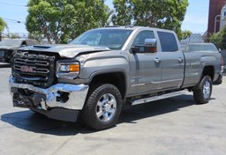 2017 GMC Sierra 2500HD - Image 4