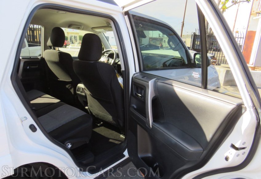 2020 Toyota 4Runner - Image 26