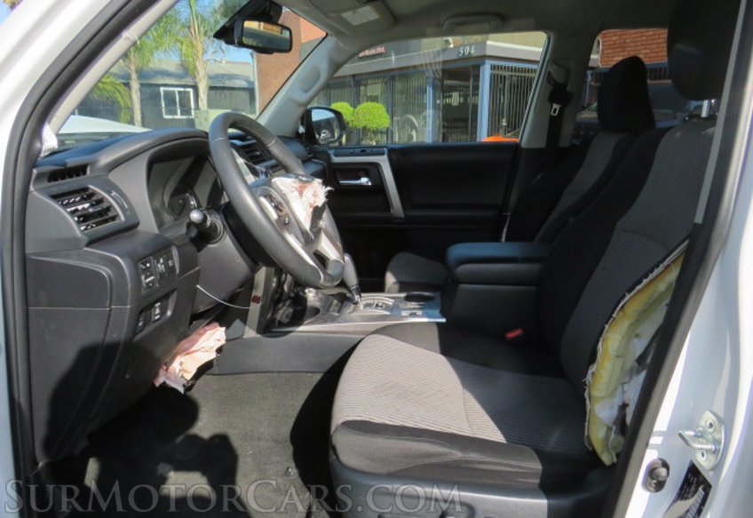 2020 Toyota 4Runner - Image 21