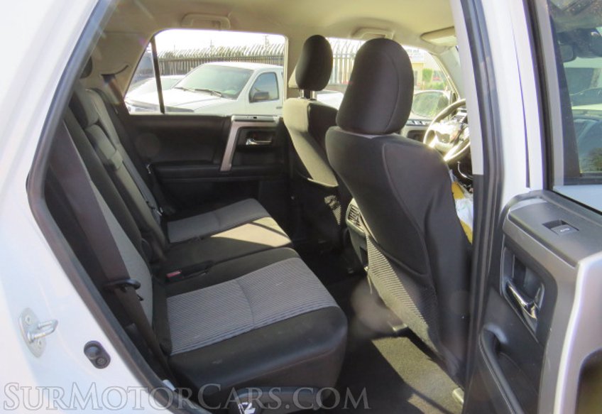 2020 Toyota 4Runner - Image 30