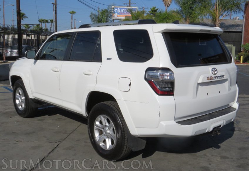 2020 Toyota 4Runner - Image 8